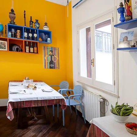 Bed and Breakfast Via Roma 3*