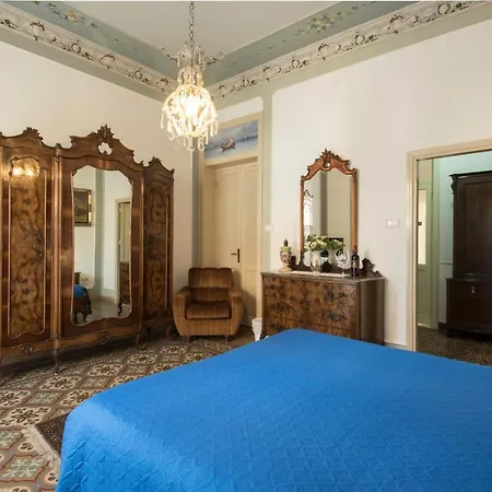 Bed & Breakfast Via Roma 3*
